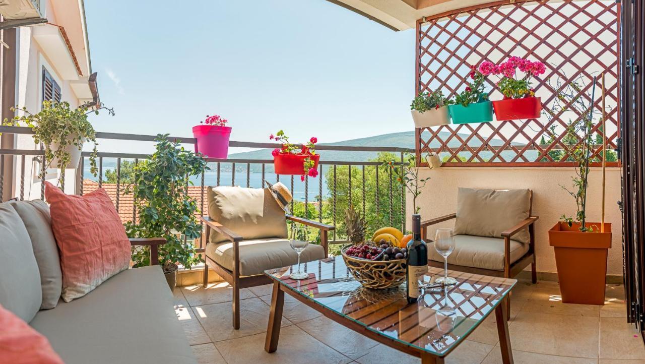 Cicciobello Lux Apartment Baosici With Stunning Sea View Exterior foto